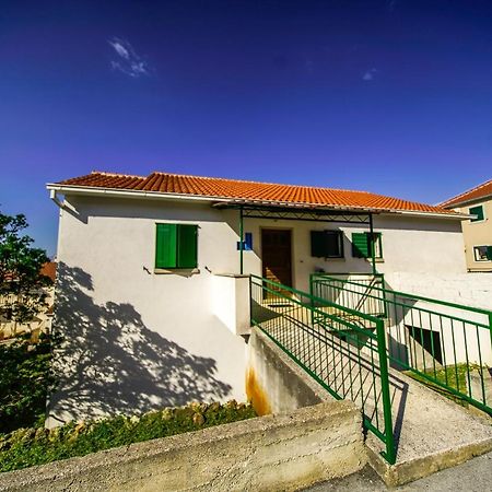 Apartments With A Parking Space Postira, Brac - 18472 エクステリア 写真