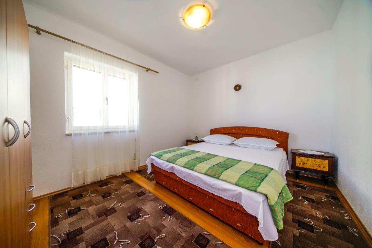 Apartments With A Parking Space Postira, Brac - 18472 エクステリア 写真